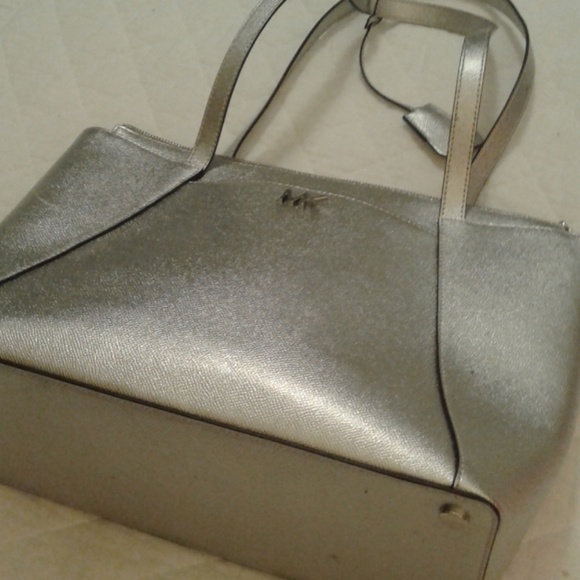 Hand bag - Picture 1 of 1